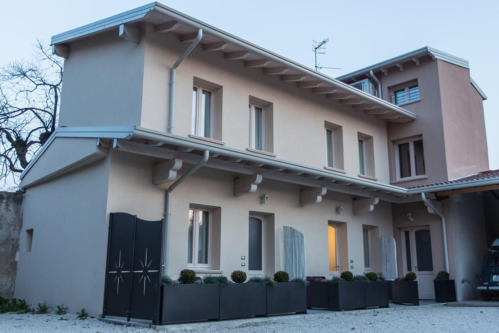 Lm House 01 Apartment Lonato Exterior photo
